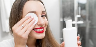 Płyn micelarny: na jakiej zasadzie działa?