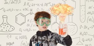 uniwersytetrozwoju_półkolonie dla dzieci (4).jpg